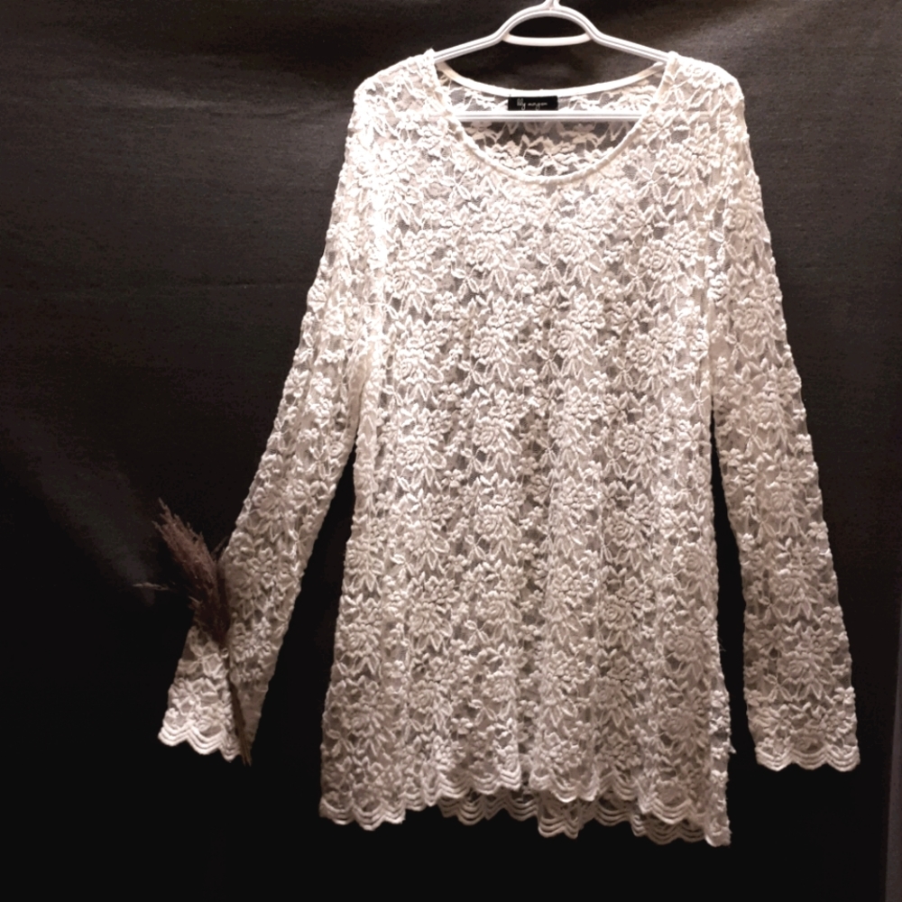 Longsleeve lace top